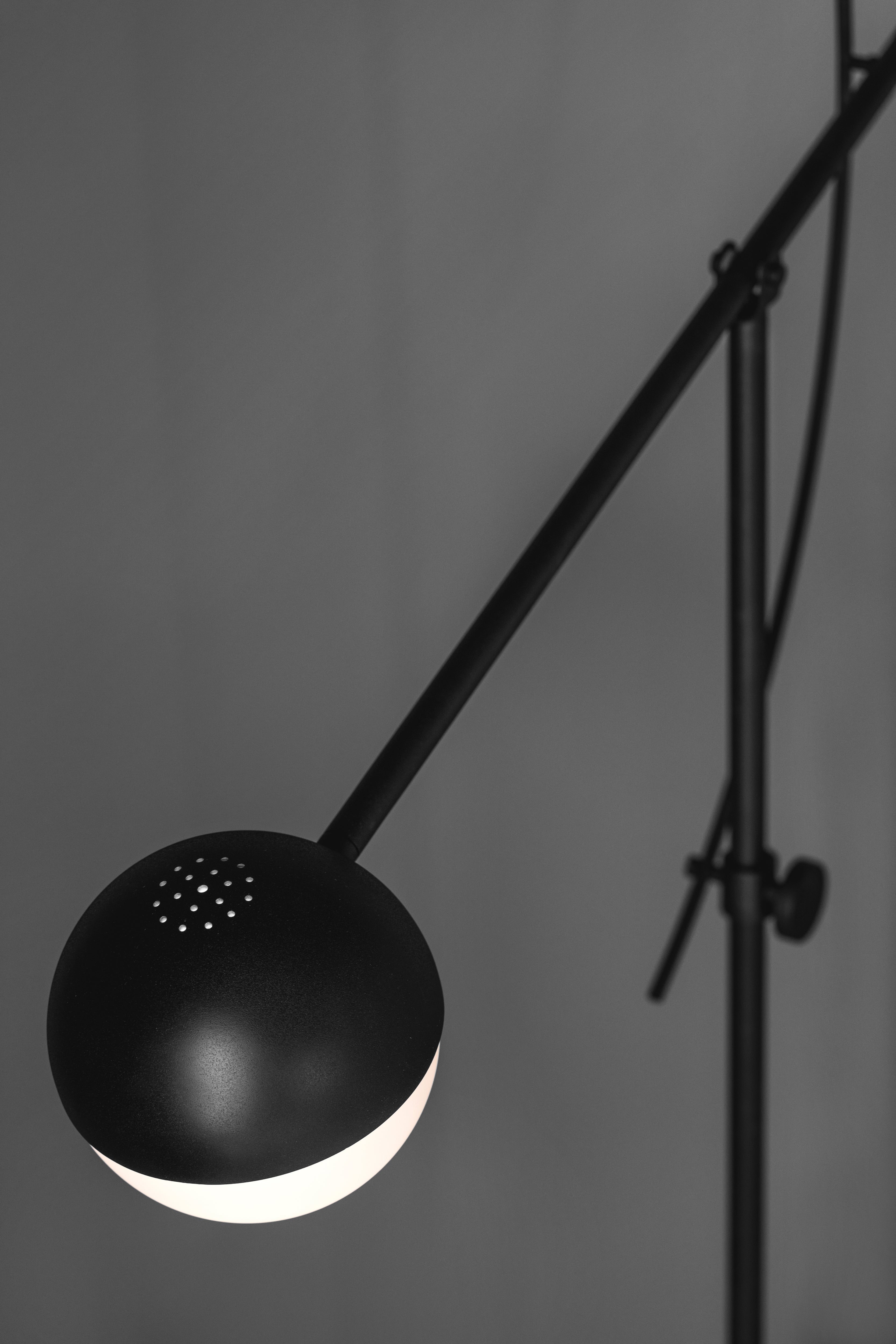 Balancer floor lamp - Image 3