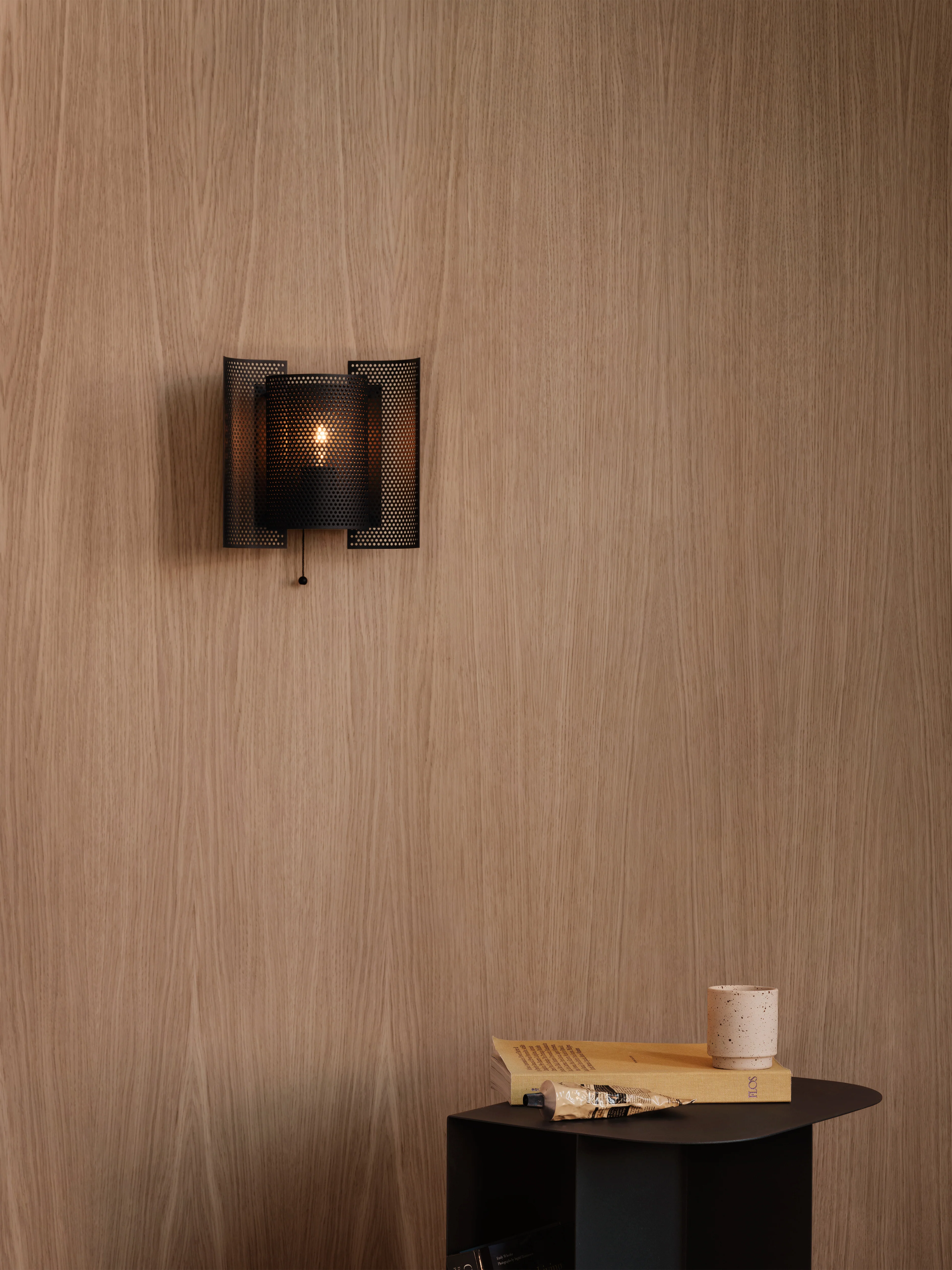 Butterfly perforated wall lamp - Image 4