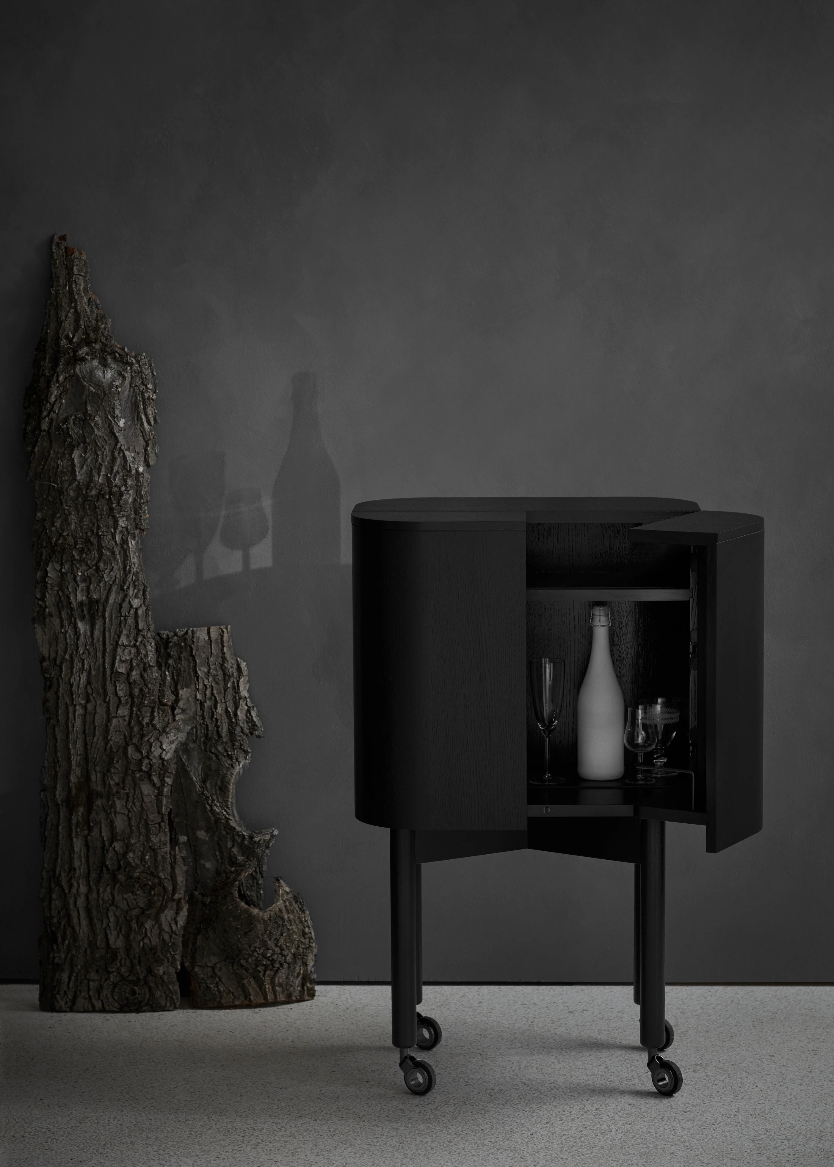 Loud bar cabinet - Image 10