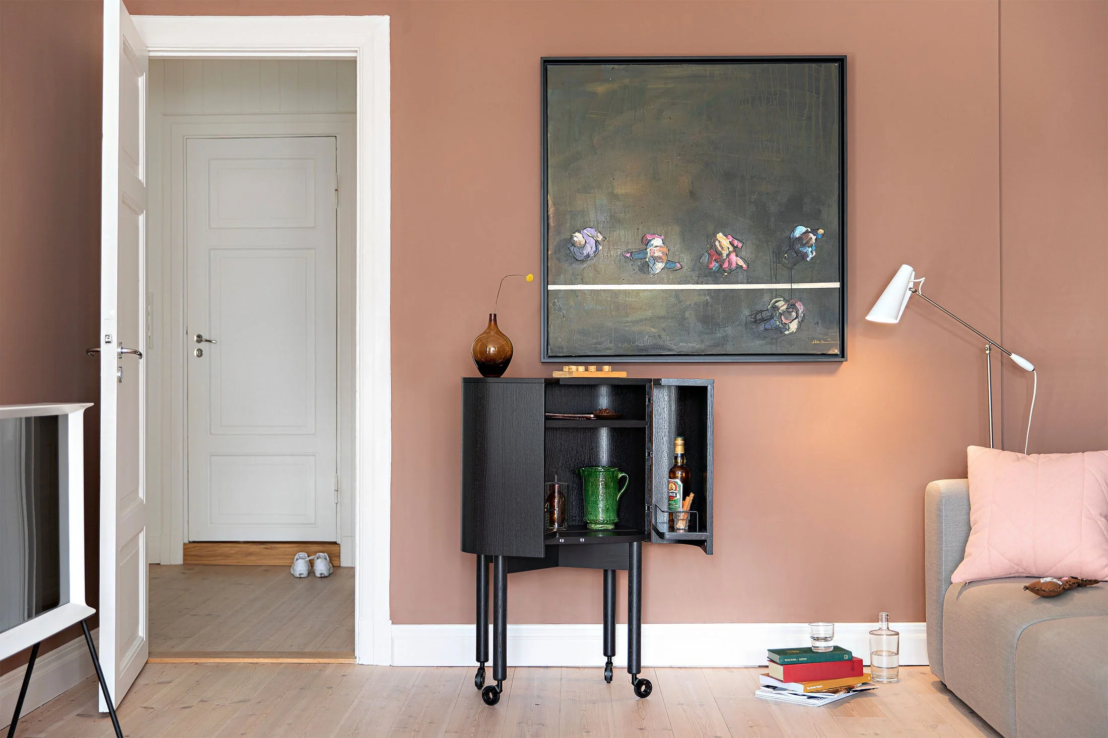 Loud bar cabinet - Image 9