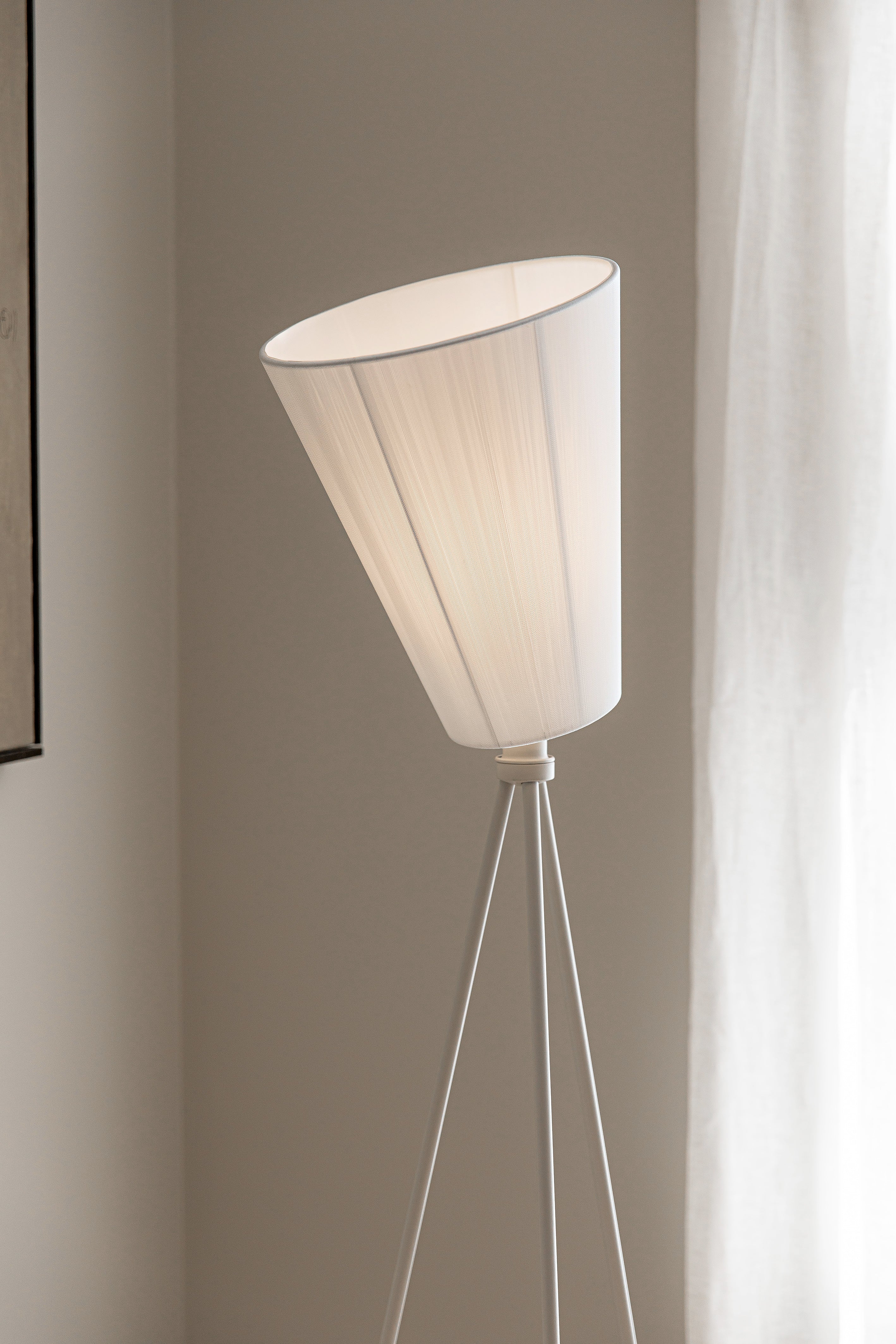 Oslo Wood floor lamp - Image 6