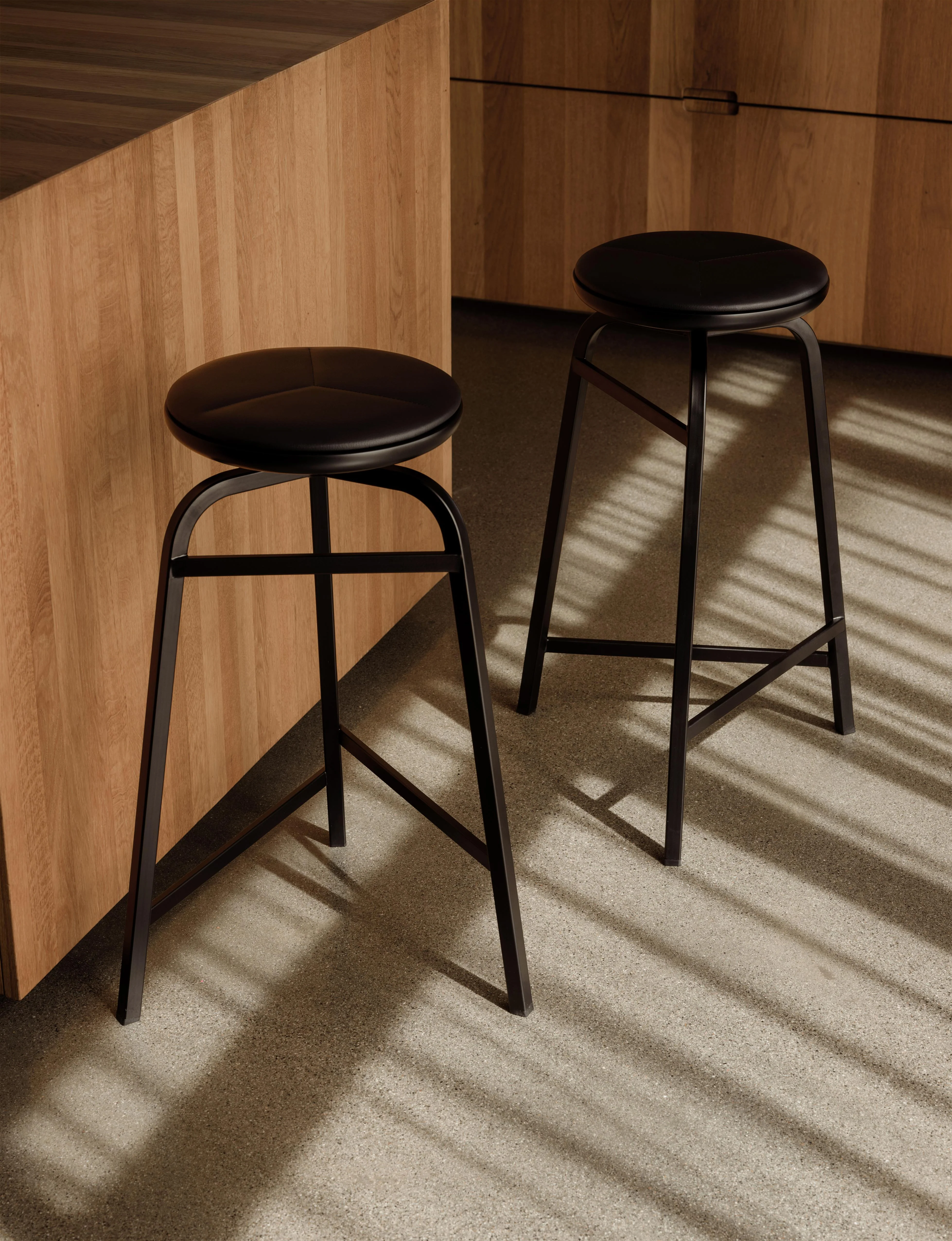 Treble bar stool