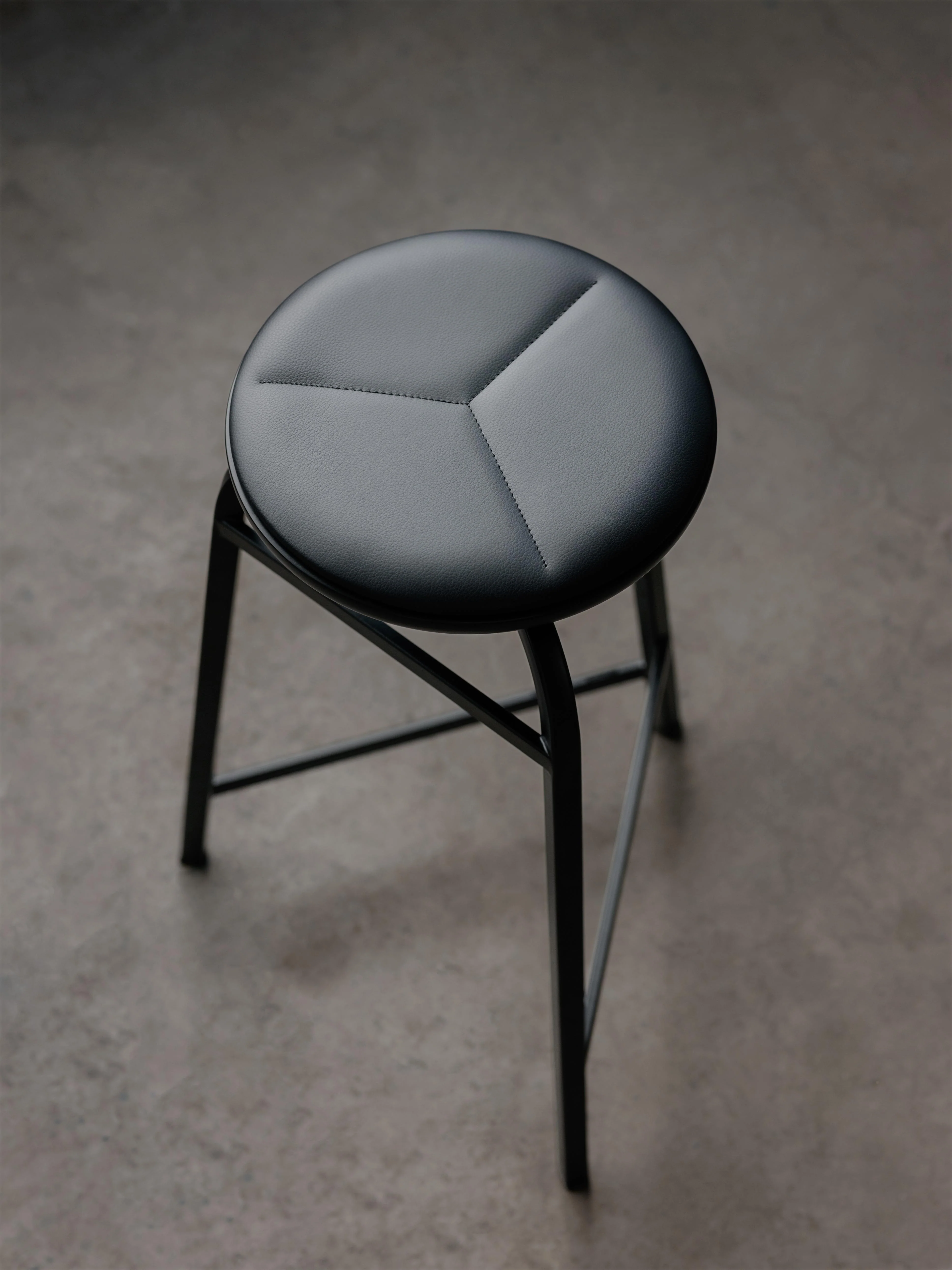 Treble bar stool - Image 3