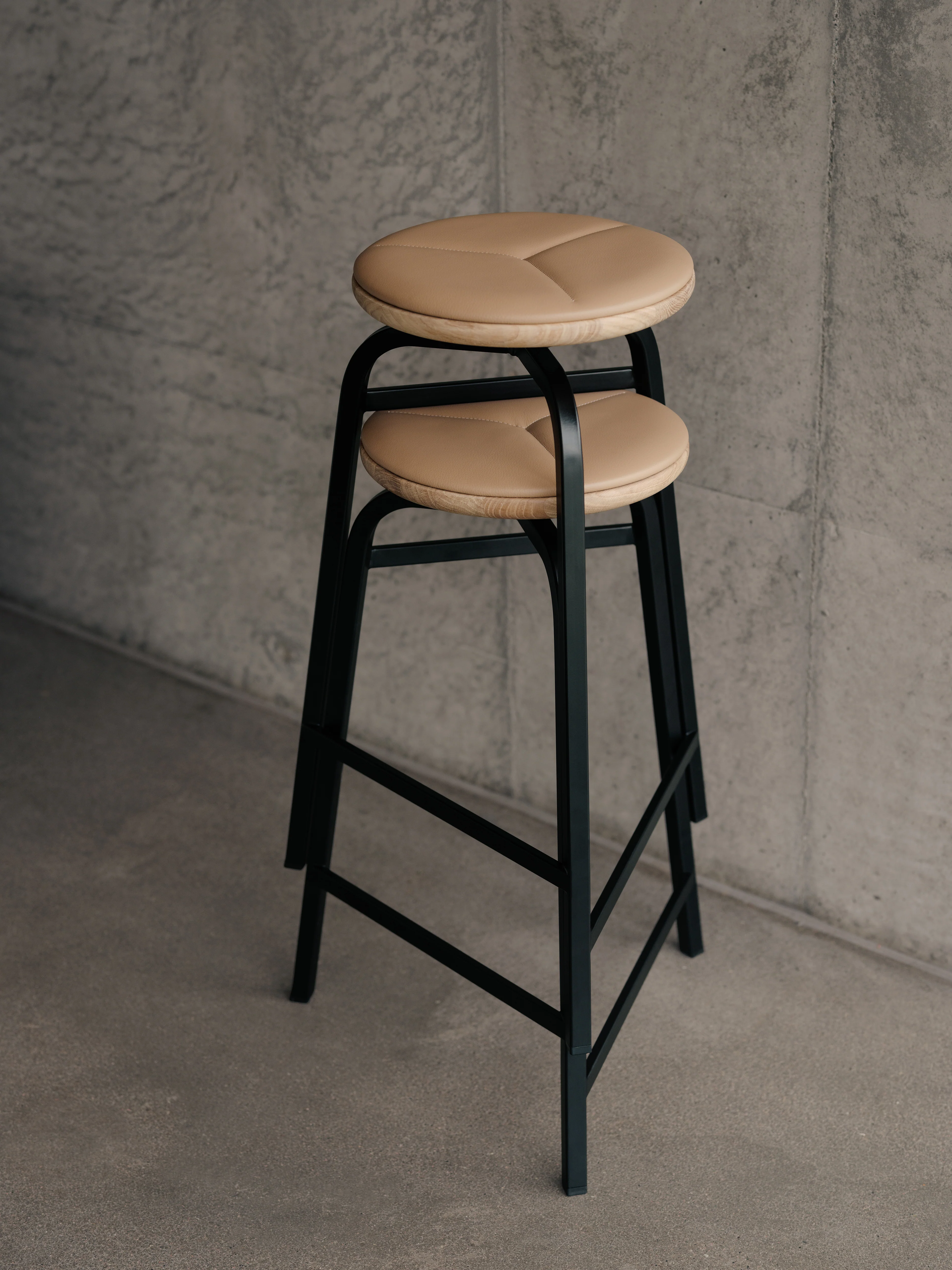 Treble bar stool - Image 5